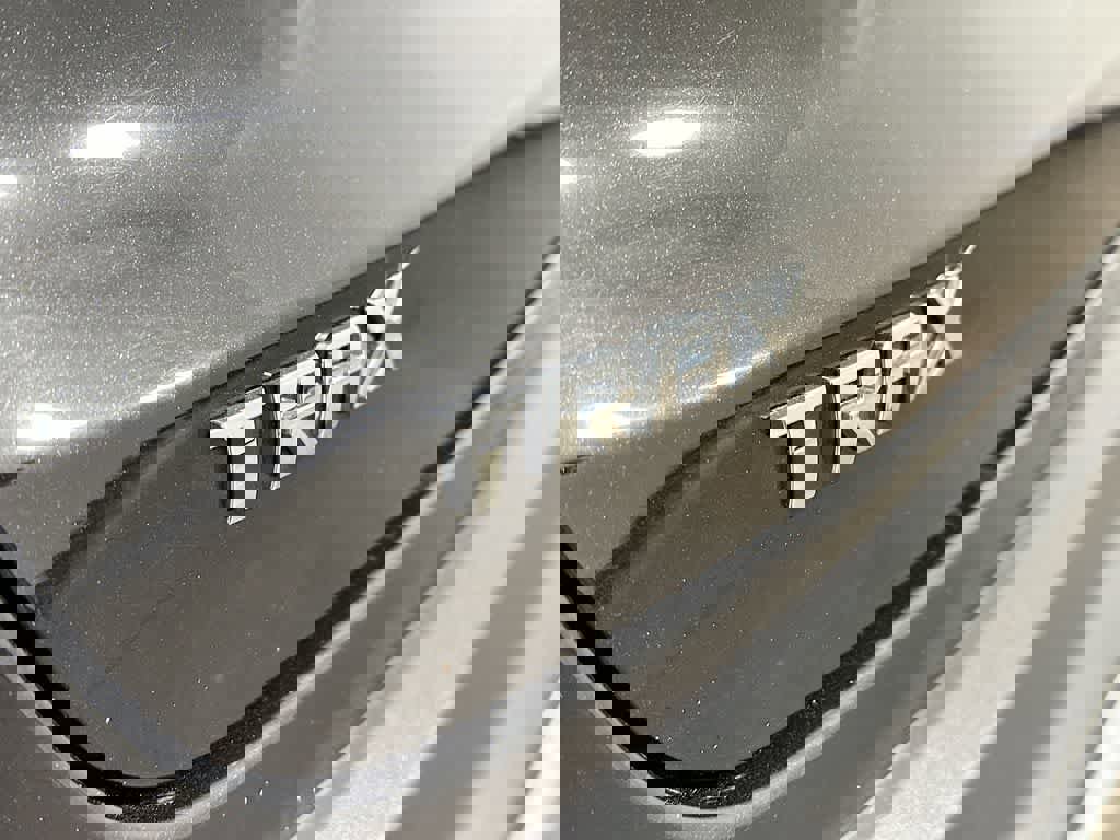 Used 2025 Chevrolet Trax LT w/ LT Convenience Package image 10