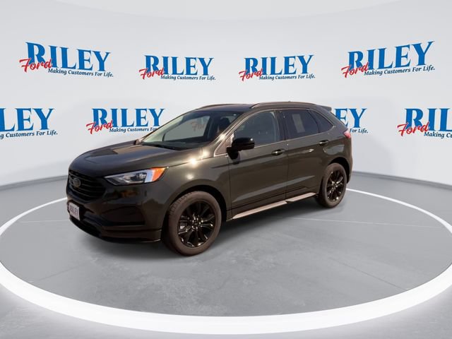 Certified 2024 Ford Edge SE w/ Black Appearance Package AWD/4WD image 4