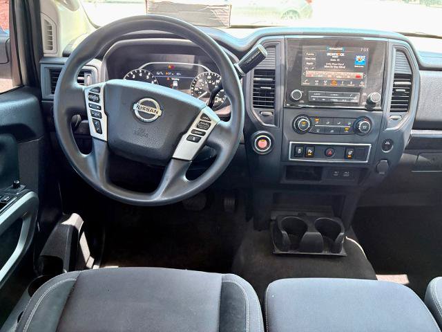 Used 2022 Nissan Titan SV RWD image 15