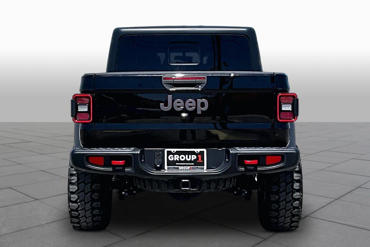 Used 2022 Jeep Gladiator Rubicon w/ LED Lighting Group AWD/4WD image 5