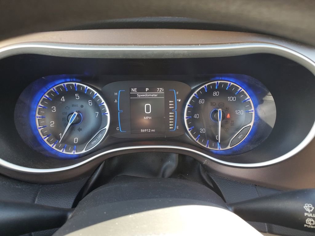 Used 2017 Chrysler Pacifica Touring image 20