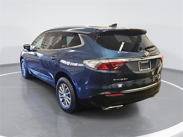 Used 2022 Buick Enclave Essence image 3