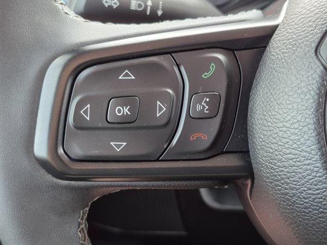 Used 2025 Jeep Gladiator Rubicon w/ Convenience Group AWD/4WD image 18