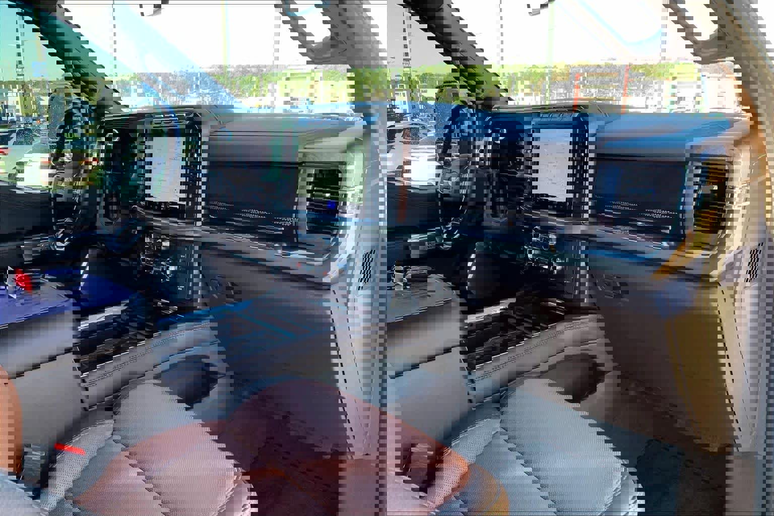 Certified 2023 Ford F350 King Ranch w/ Chrome Package image 17