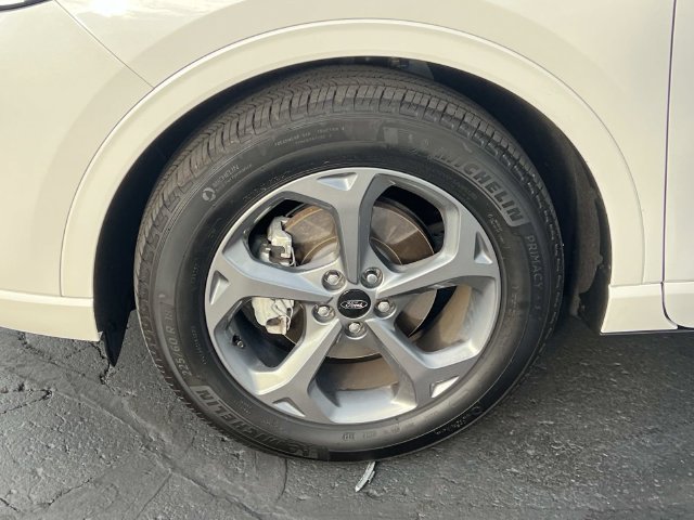 Certified 2023 Ford Escape ST-Line AWD/4WD image 10