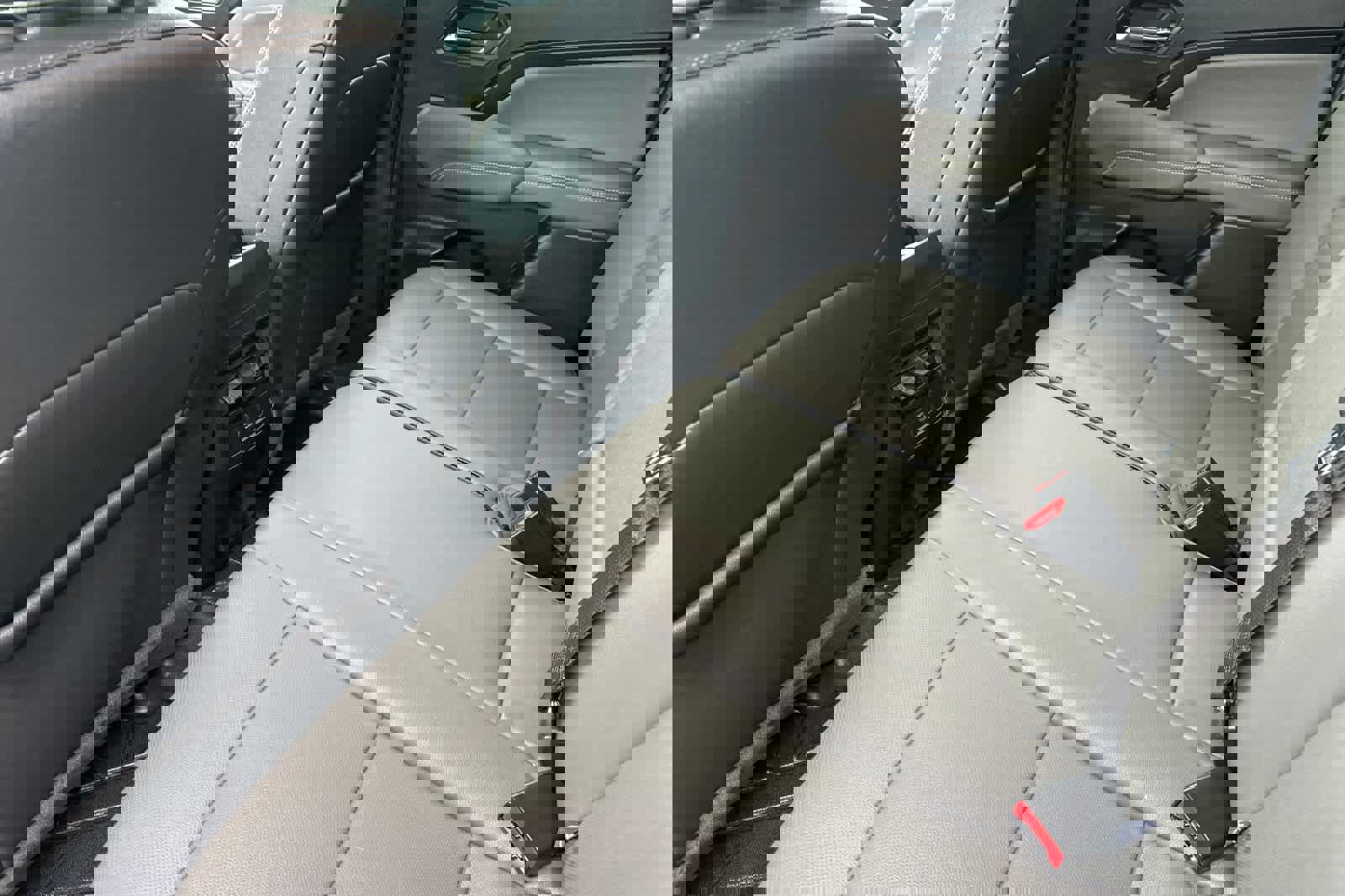 Used 2024 Chevrolet Colorado ZR2 w/ ZR2 Convenience Package III image 4