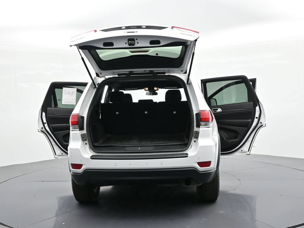 Used 2020 Jeep Grand Cherokee Laredo AWD/4WD image 30