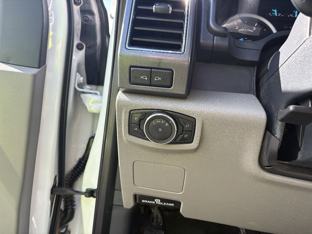 Certified 2022 Ford F350 XLT w/ XLT Premium Package image 30