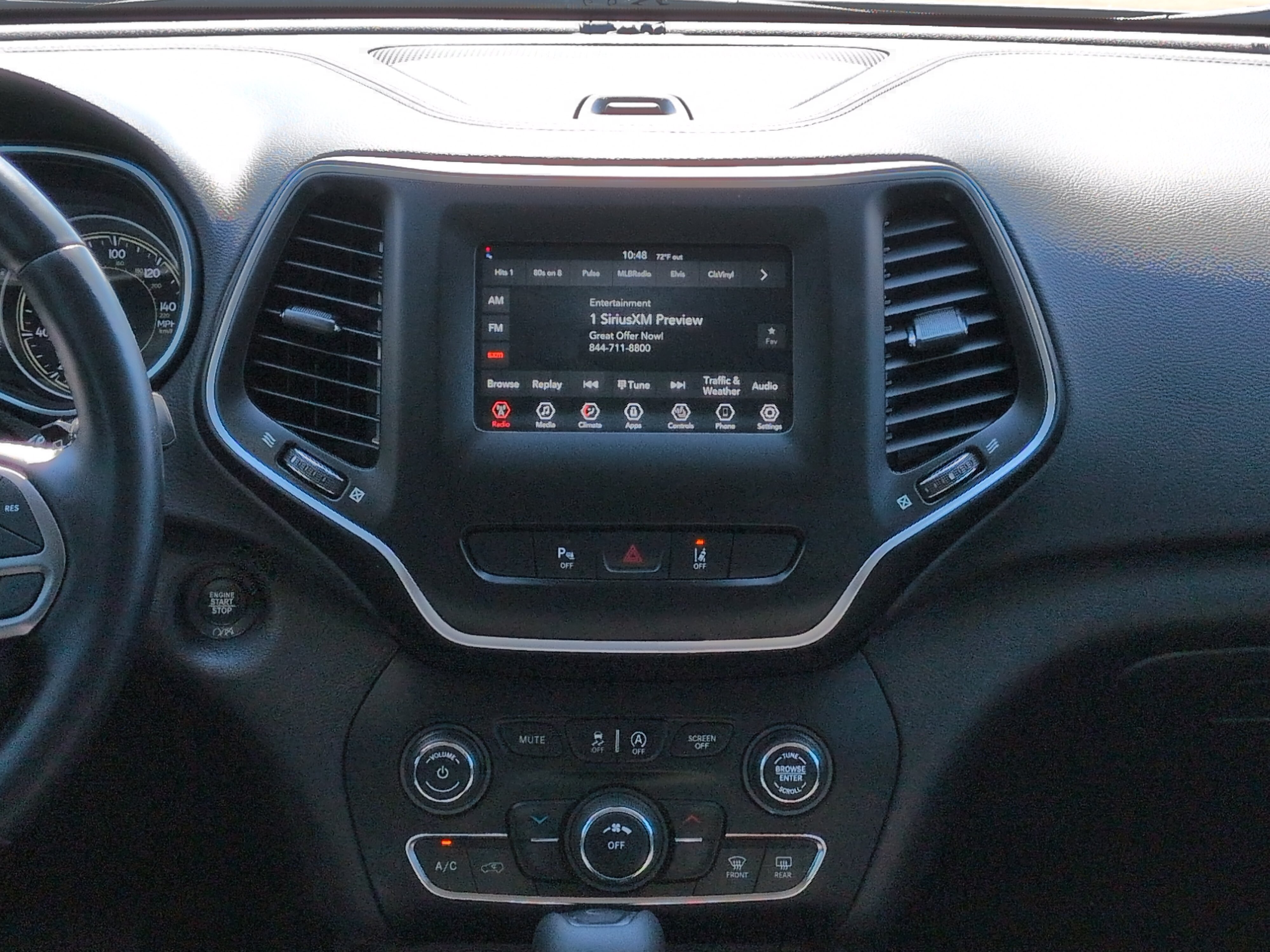 Used 2021 Jeep Cherokee Latitude Lux w/ Sun & Sound Group FWD image 16