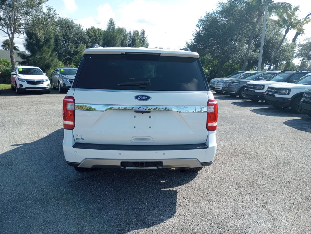 Certified 2018 Ford Expedition XLT w/ Equipment Group 202A RWD image 6