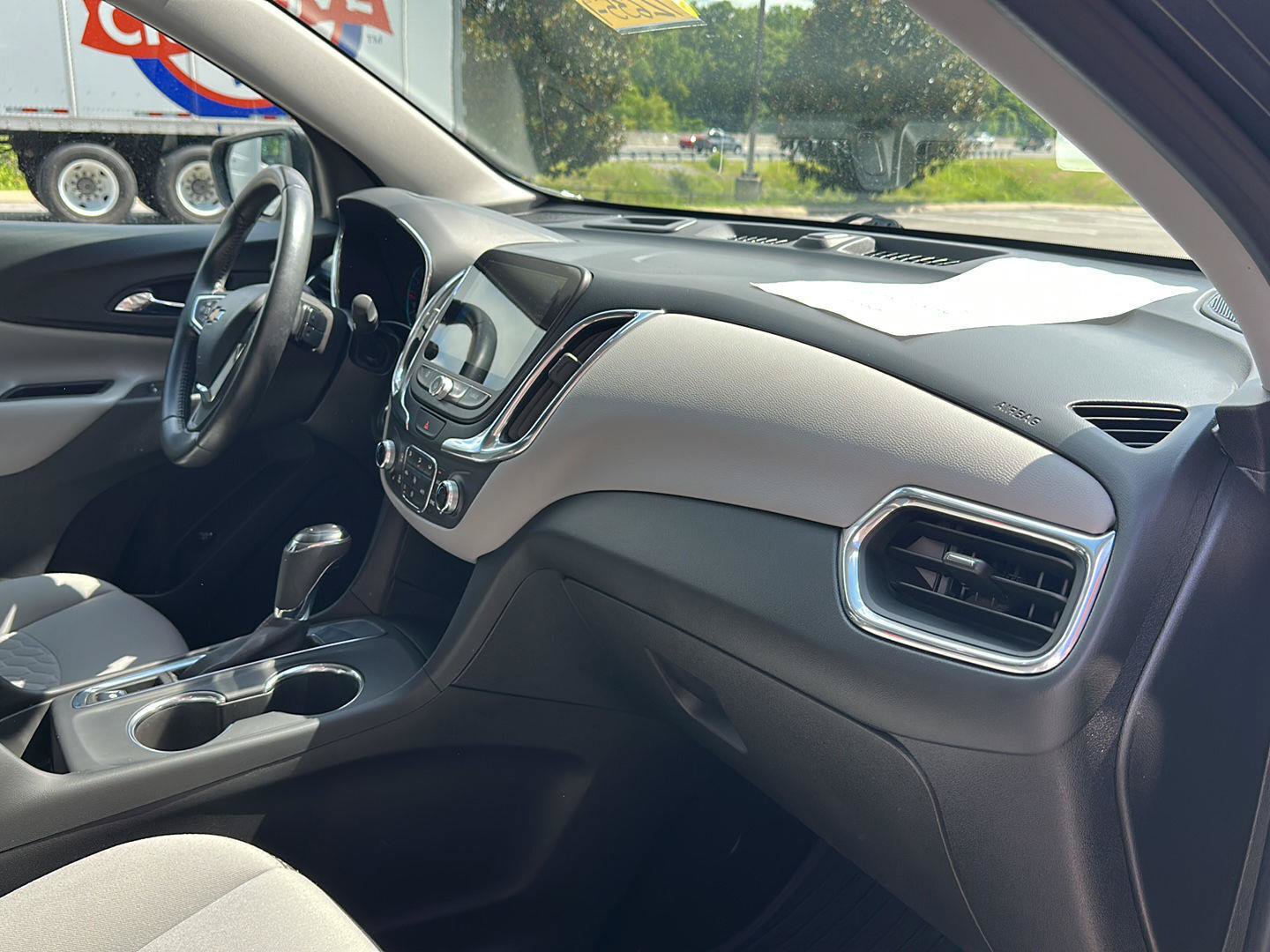 Used 2021 Chevrolet Equinox LT FWD image 29