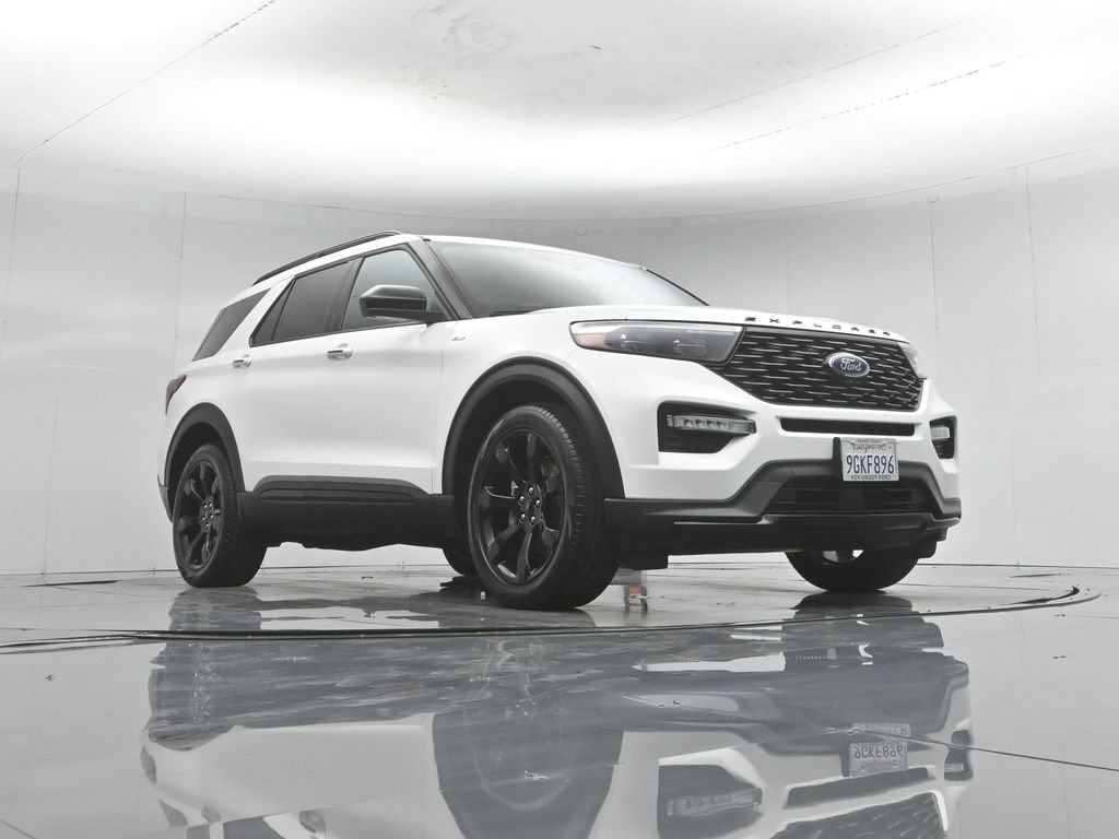 Certified 2023 Ford Explorer ST-Line w/ Class IV Trailer Tow Package RWD image 49
