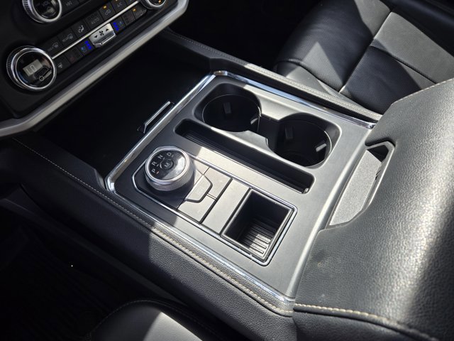 Certified 2022 Ford Expedition XLT image 16