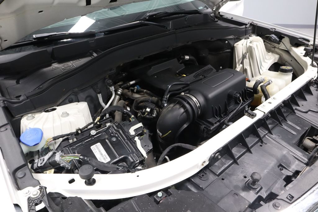 Certified 2020 Ford Explorer XLT w/ Equipment Group 202A image 15