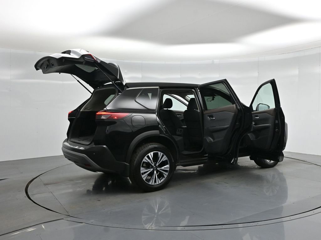 Used 2021 Nissan Rogue SV image 35
