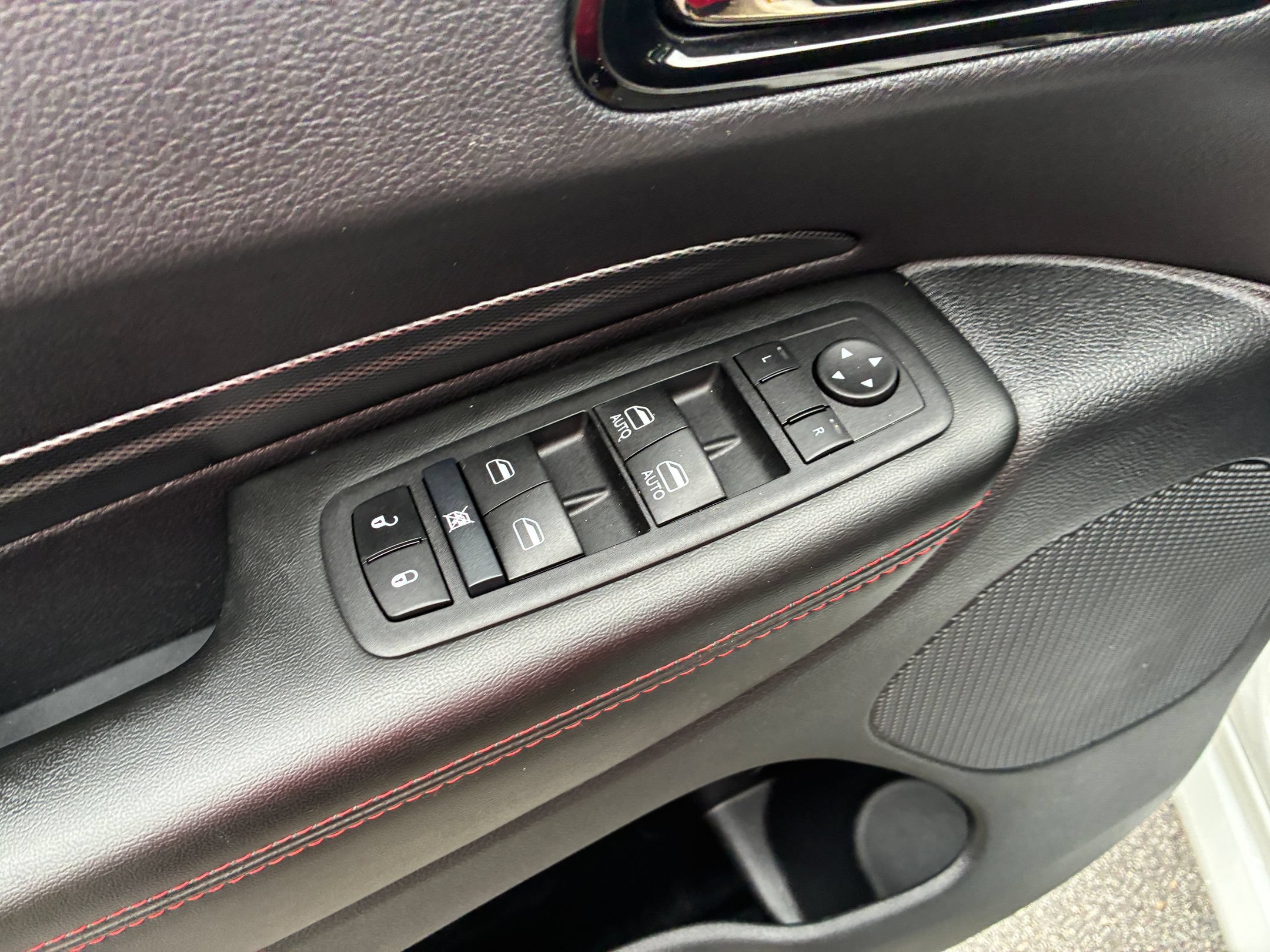 Used 2025 Dodge Durango GT AWD/4WD image 13