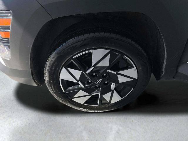 Used 2025 Hyundai Kona SEL AWD/4WD image 30