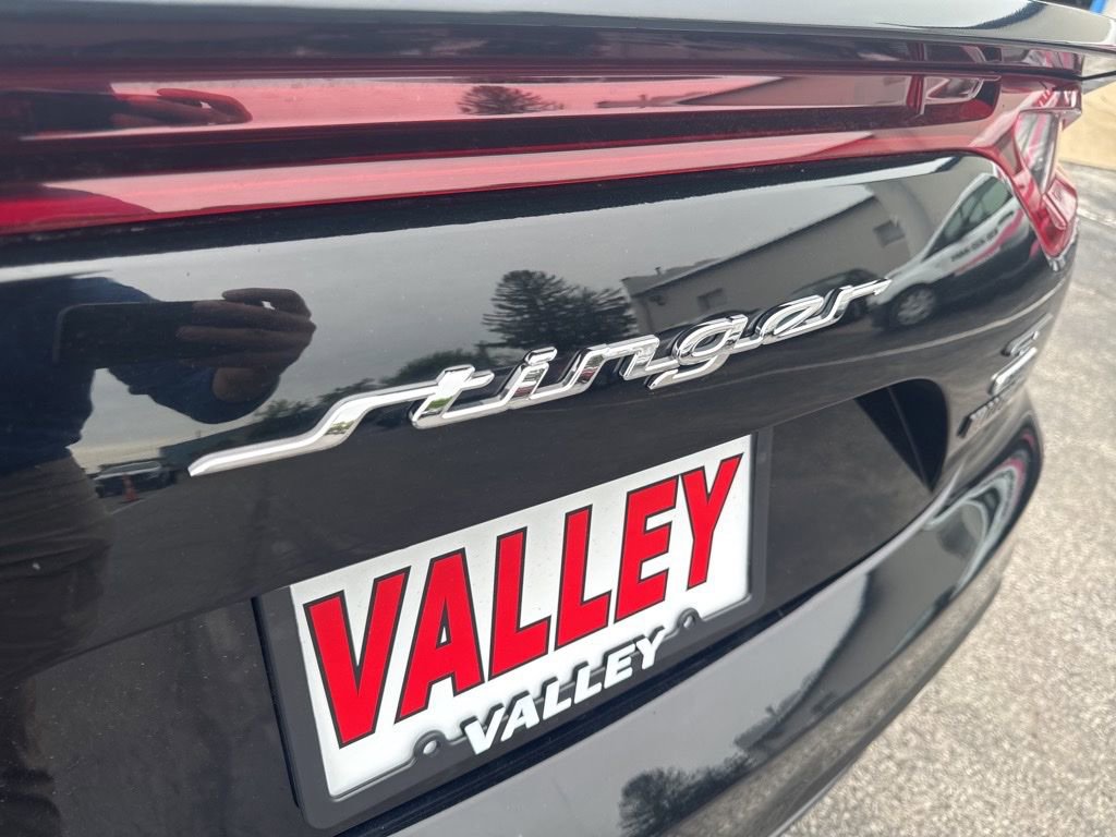Used 2020 Kia Stinger GT1 AWD/4WD image 40