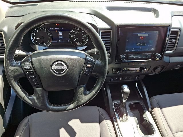Used 2022 Nissan Frontier SV AWD/4WD image 14