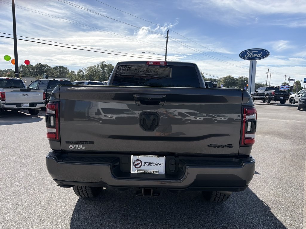 Used 2024 RAM 2500 Big Horn w/ Night Edition AWD/4WD image 6