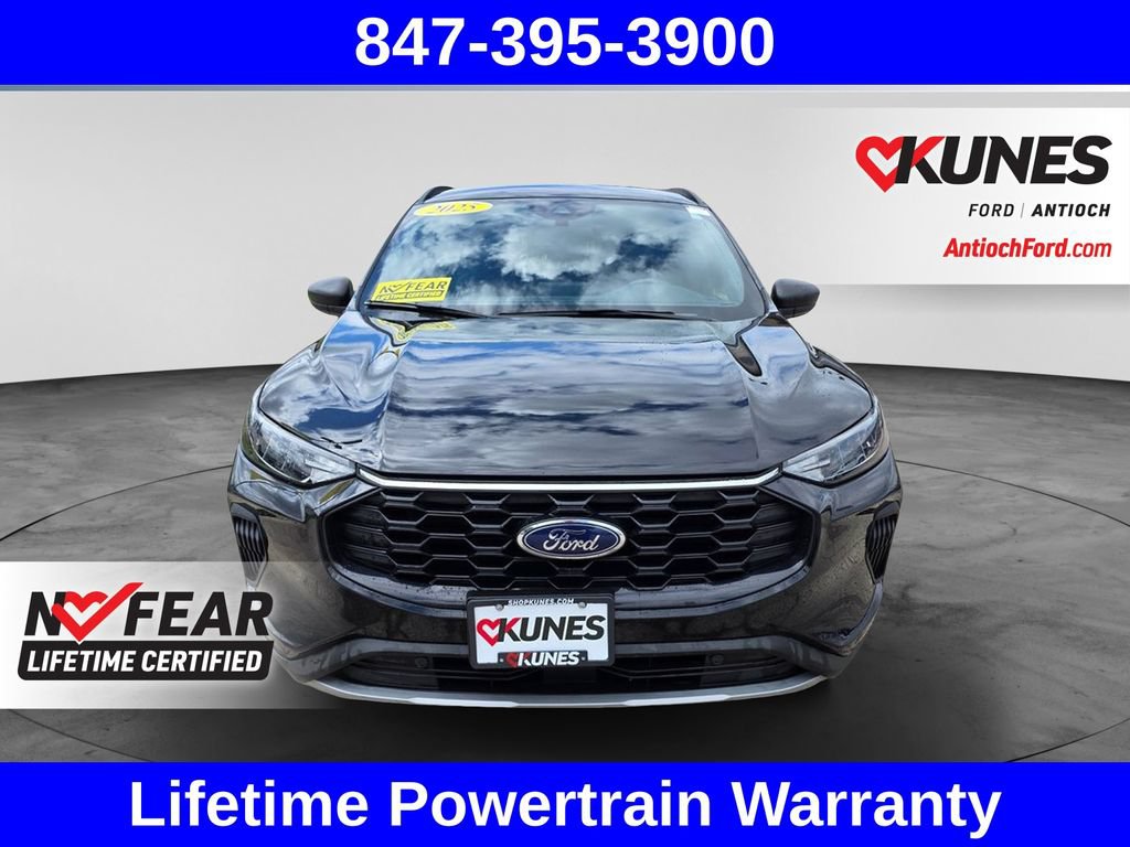 Certified 2025 Ford Escape ST-Line AWD/4WD image 2