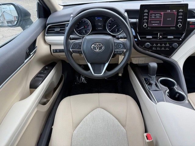 Used 2021 Toyota Camry LE image 23