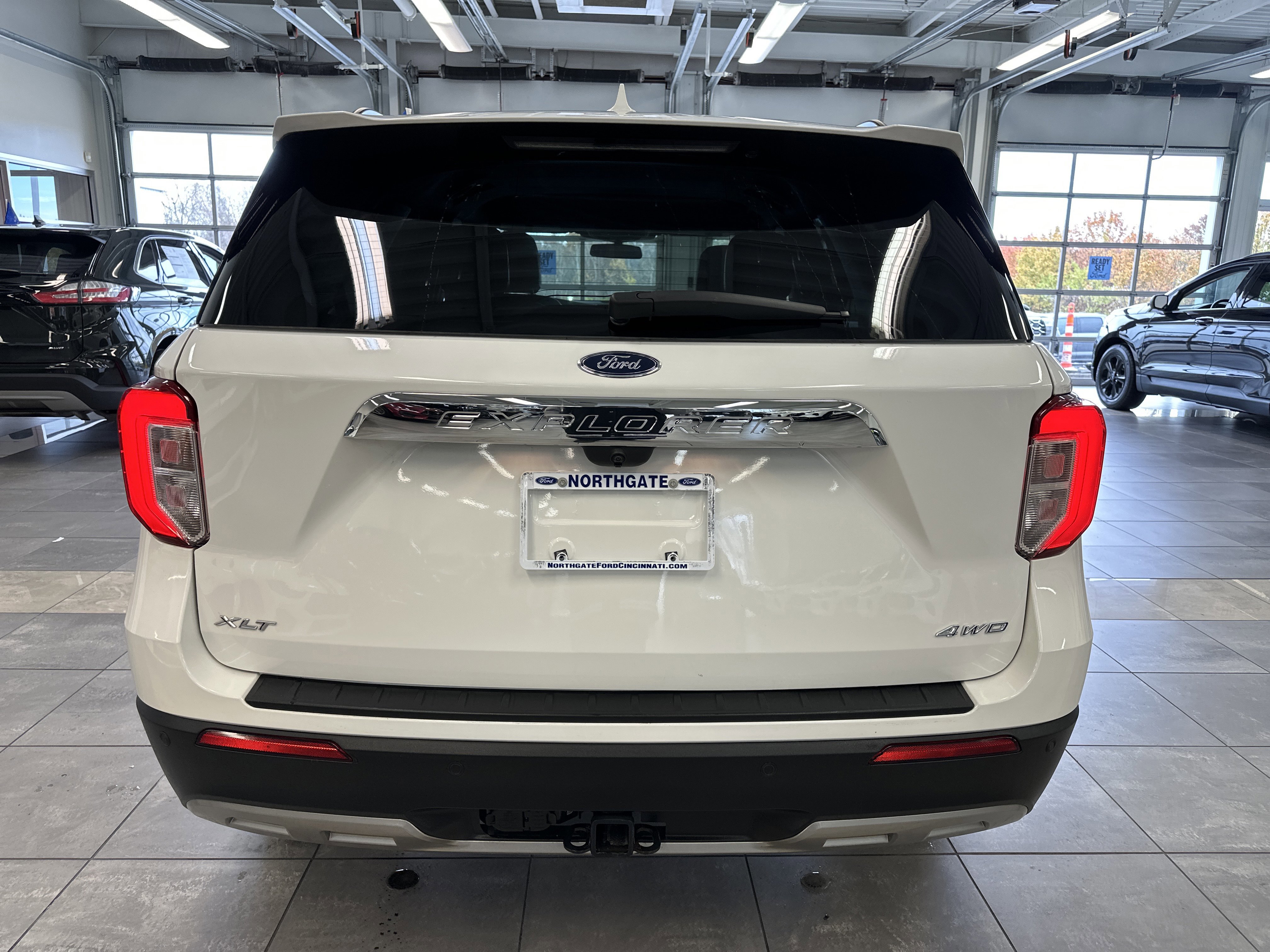 Certified 2022 Ford Explorer XLT w/ Equipment Group 202A image 4