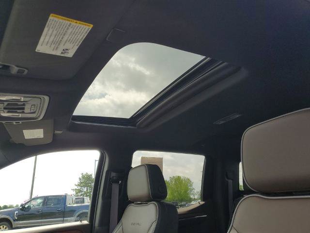 Used 2023 GMC Sierra 1500 Denali AWD/4WD image 6