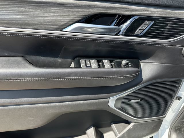 Used 2023 Jeep Wagoneer Series III w/ Convenience Group I AWD/4WD image 18