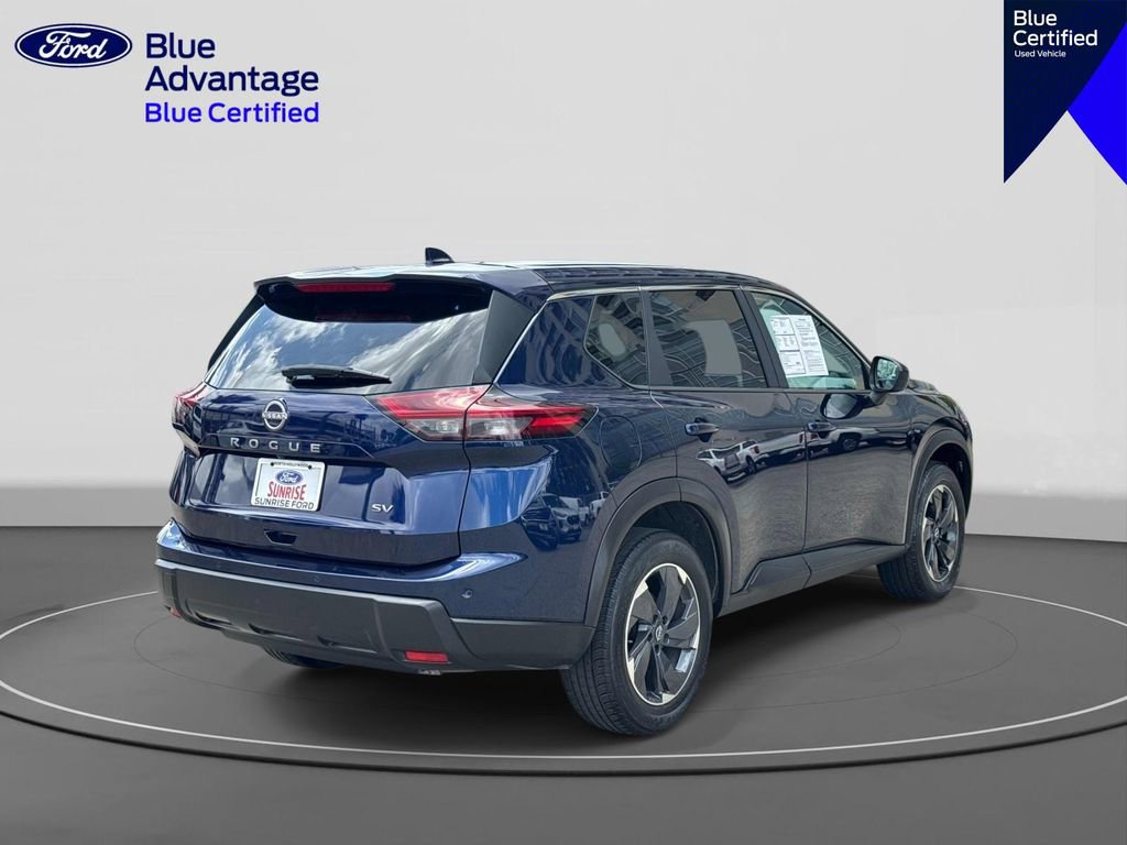 Used 2024 Nissan Rogue SV FWD image 5