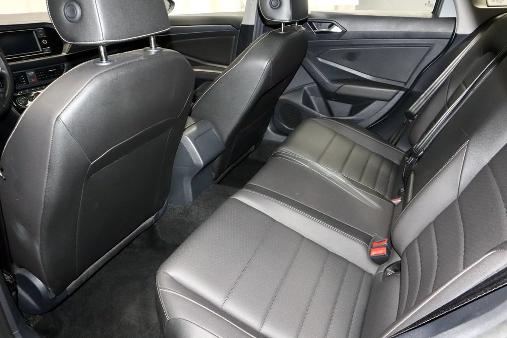 Used 2024 Volkswagen Jetta SE FWD image 21