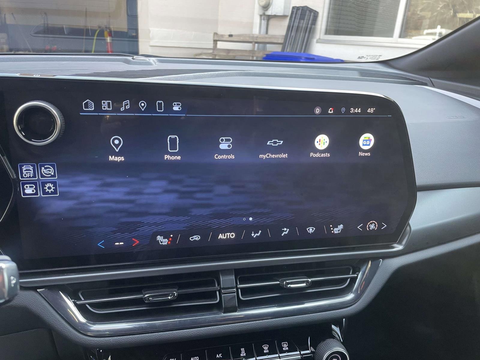 Used 2024 Chevrolet Equinox EV RS image 28