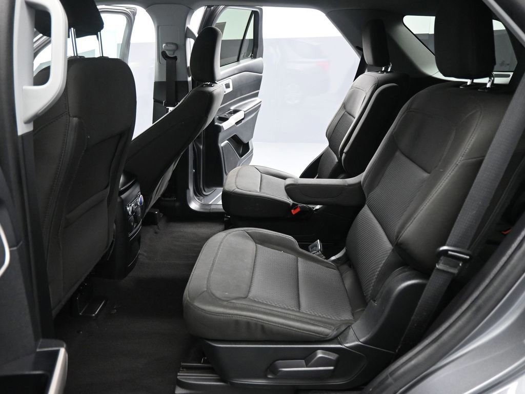 Certified 2022 Ford Explorer XLT w/ Class IV Trailer Tow Package image 47