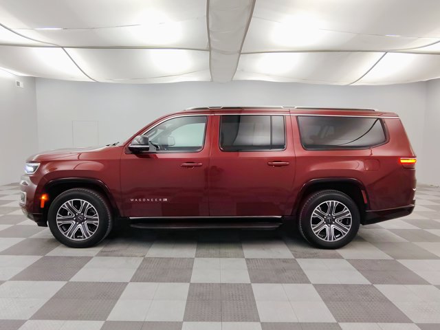 Used 2025 Jeep Wagoneer L Series II AWD/4WD image 8
