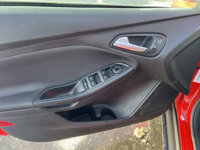Certified 2017 Ford Focus SE image 14