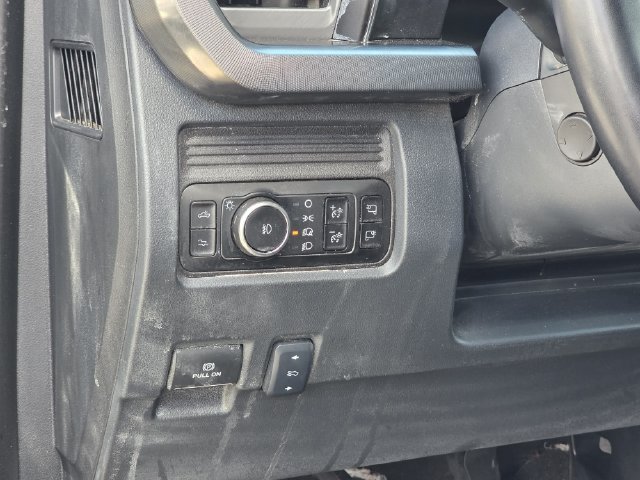 Certified 2025 Ford F350 Platinum AWD/4WD image 23