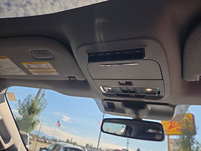 Certified 2025 Ford F350 Lariat w/ Lariat Ultimate Package AWD/4WD image 39