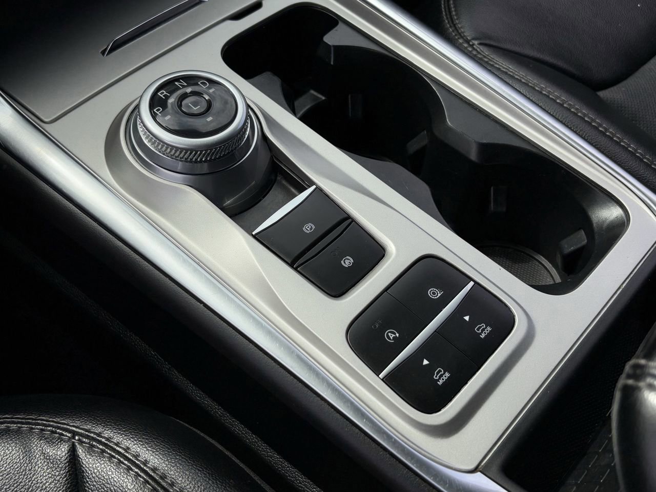 Certified 2023 Ford Explorer Limited w/ Equipment Group 301A image 19