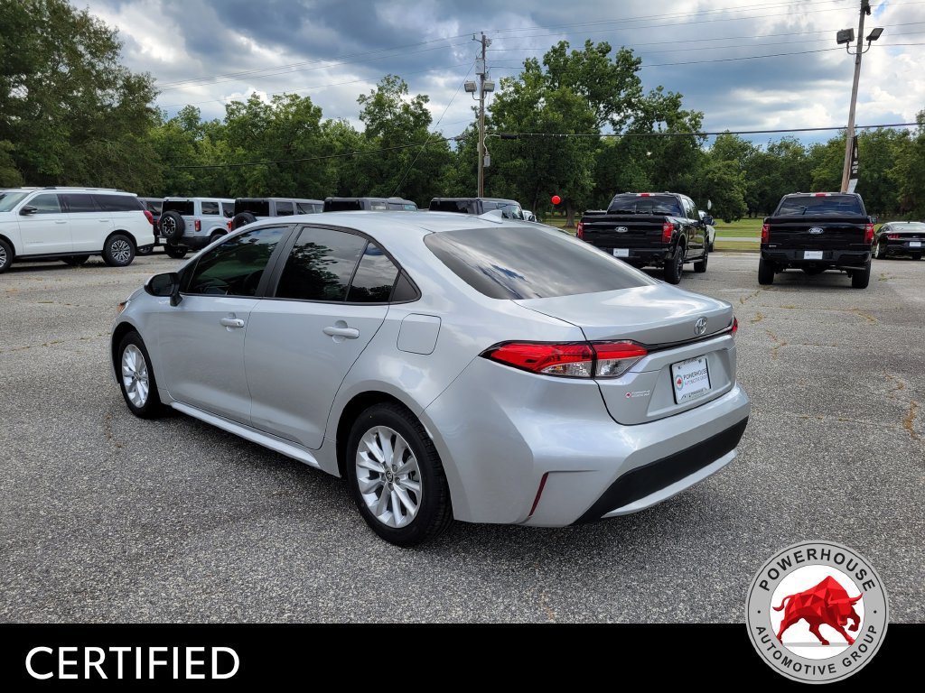 Used 2022 Toyota Corolla LE w/ LE Convenience Package FWD image 4