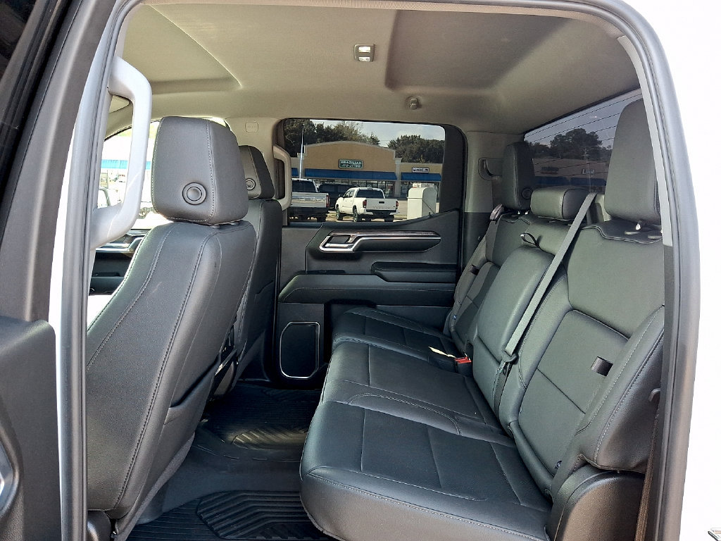 Used 2024 Chevrolet Silverado 1500 LTZ AWD/4WD image 9