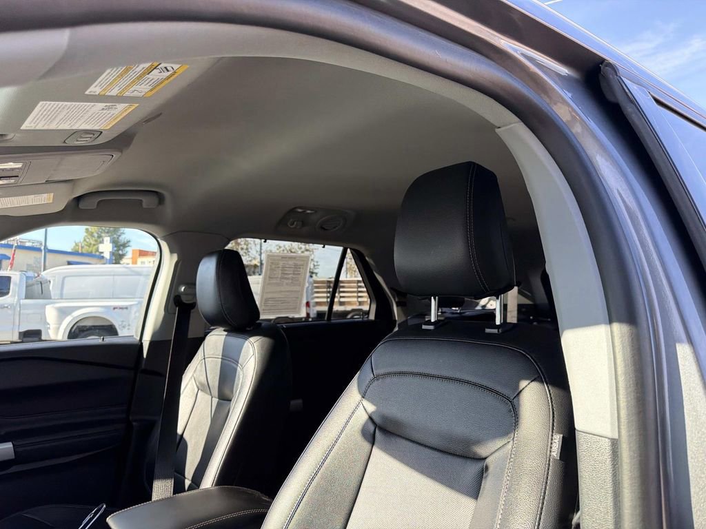 Certified 2022 Ford Explorer Limited w/ Limited Technology Package image 21