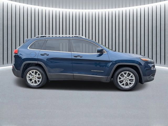 Used 2018 Jeep Cherokee Latitude Plus image 5