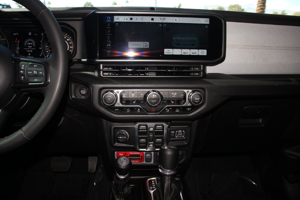 Used 2024 Jeep Wrangler Unlimited Sport AWD/4WD image 18