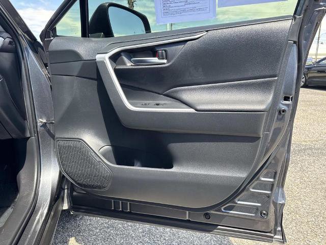 Used 2019 Toyota RAV4 XLE FWD image 29