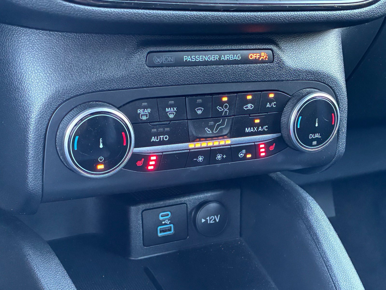 Certified 2023 Ford Escape ST-Line AWD/4WD image 21