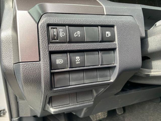 Used 2025 Toyota 4Runner SR5 AWD/4WD image 16