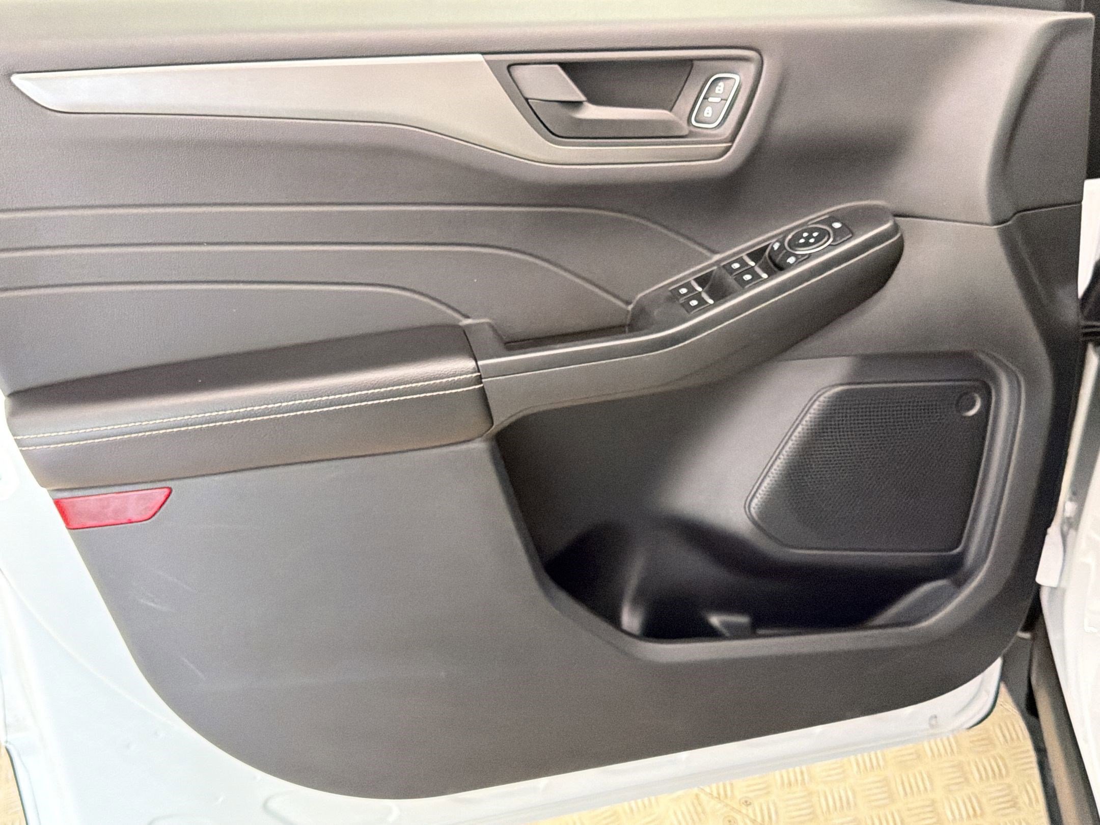 Certified 2025 Ford Escape Active image 20