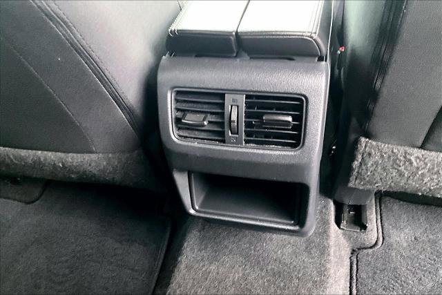 Used 2022 Nissan Rogue S image 36