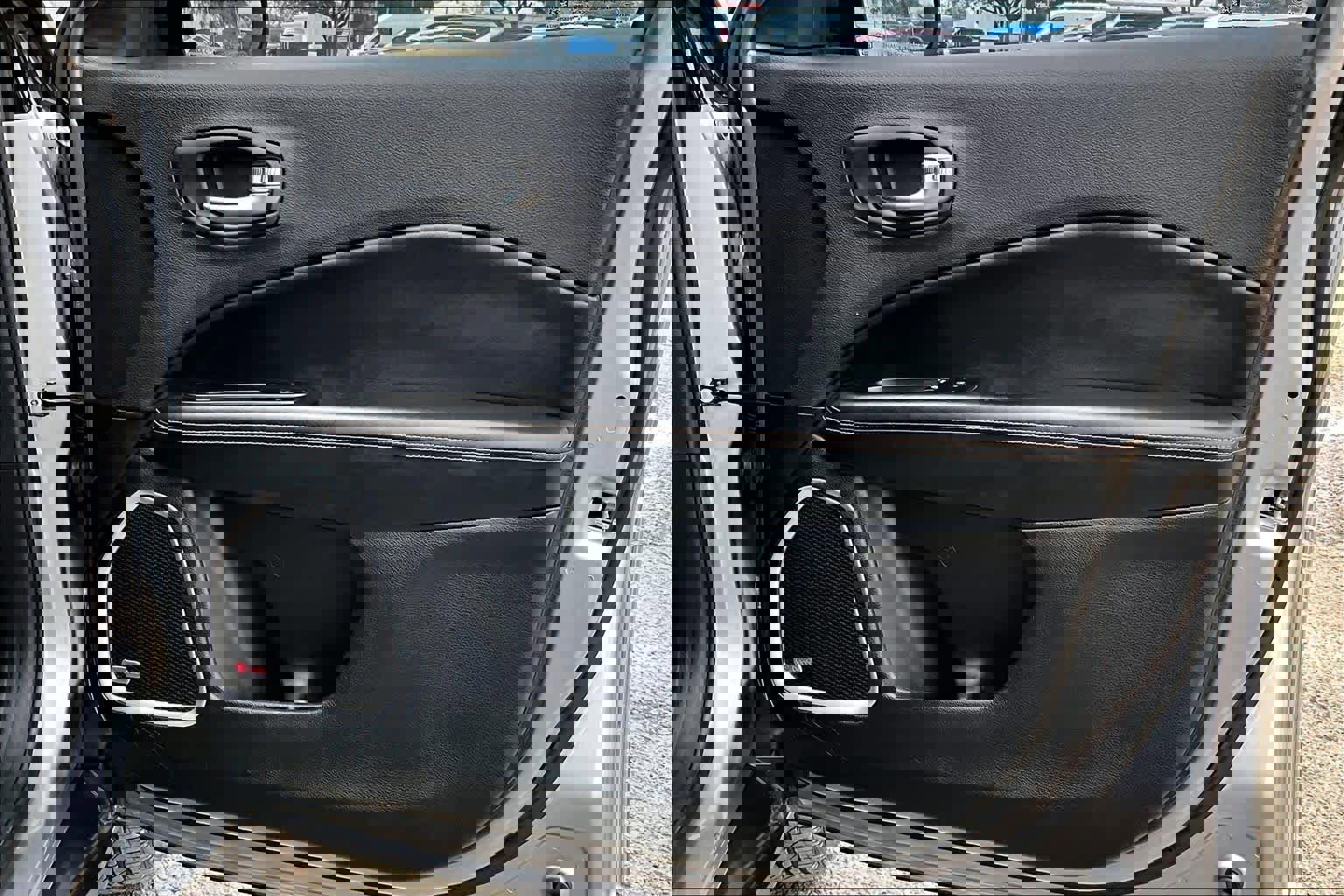 Used 2017 Jeep Compass Limited image 24