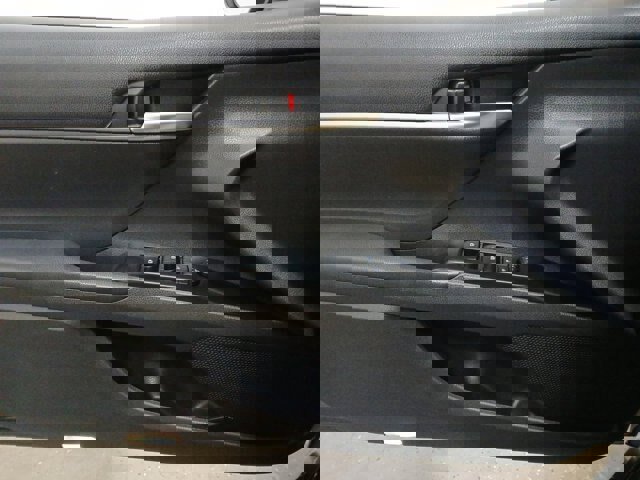 Used 2019 Toyota Camry SE image 17